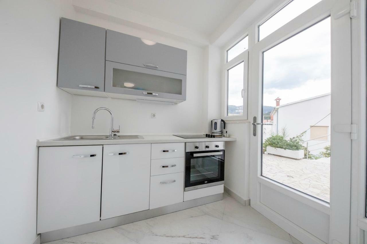 Lero Apartment Banjol Luaran gambar
